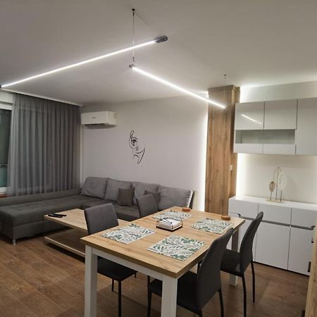 Diana Apartment Русе Екстериор снимка